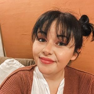 Meet your Posher, Sara